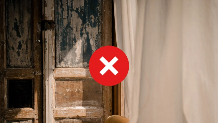 Si tienes una puerta vieja, aquí 8 ideas para renovar tu casa sin gastar mucho