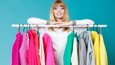 La regla del 3-3-3 puede ayudarte a armar looks versátiles pero muy efectivos para la temporada.