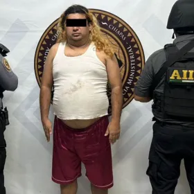 Detienen a profesor en Tapachula; Fiscalía investiga posible red de pornografía infantil
