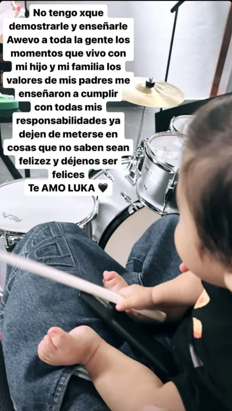 Santa Fe Klan y su hijo Luka.