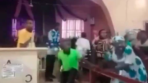 Ataque armado en iglesia de Nigeria deja muertos y secuestrados en Kwara