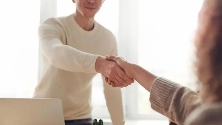 Embajada de EU lanza 6 vacantes de trabajo en México; requisitos y salario