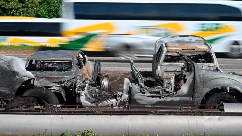Traslado de reos desata incendios de vehículos, ponchallantas y bloqueos en Villahermosa, Tabasco