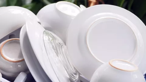 Cómo quitar el moho de los trastes