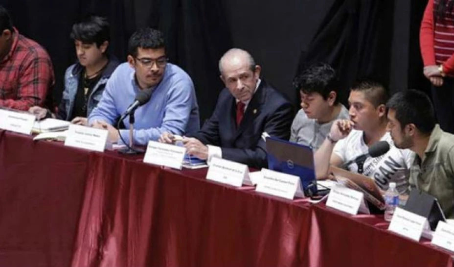 La discusión de este martes terminó debido a un desacuerdo en la redacción de una carta compromiso que se planteó el director del IPN