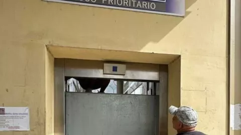 Una persona quedó ATRAPADA dentro de un elevador en un puente del periférico de Mérida