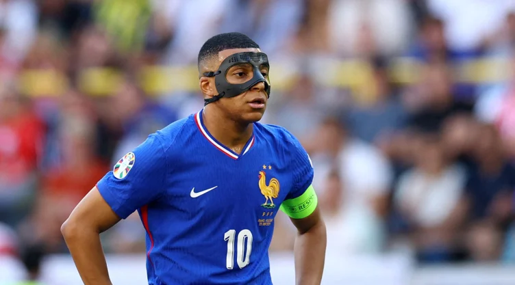 Kylian Mbappécon la selección de Francia