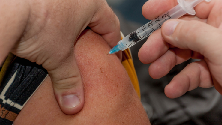 Cada vez son más comunes los brotes de enfermedades que estaban controladas, debido a las personas que se niegan a vacunar a sus hijos: los antivacunas.