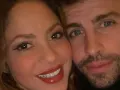 Shakira y Pique selfie.jpg