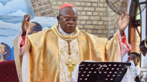 Fridolin Ambongo Besungu POSIBLE CANDIDATO A NUEVO PAPA.jpeg
