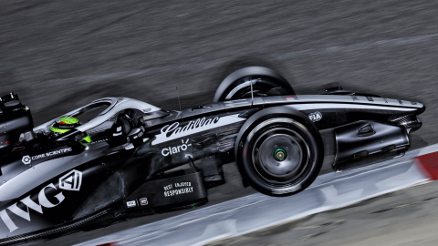 Checo Pérez afirma que aún hay mucho trabajo por hacer en Cadillac