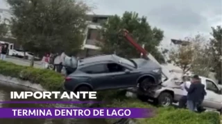 vehículo cae a laguna artificial en Punto Sur.png