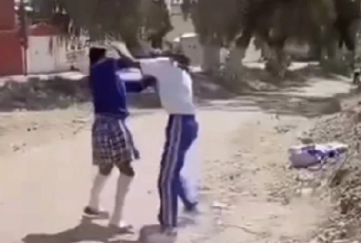 pelea de alumnas en Teotihuacán