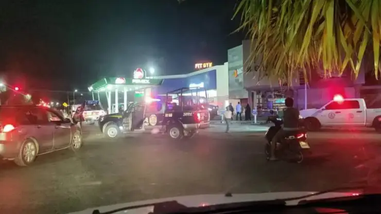 Explota panadería cerca de una gasolinera y un hospital de Cancún
