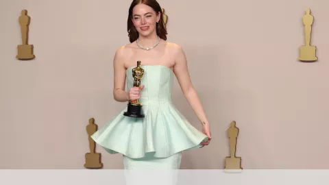 Sin ninguna sorpresa, Emma Stone se llevó el Oscar a Mejor Actriz