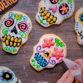 Ideas DIY 3 ideas para elaborar alfeñiques tradicionales para adornar tu altar de Día de Muertos.jpg