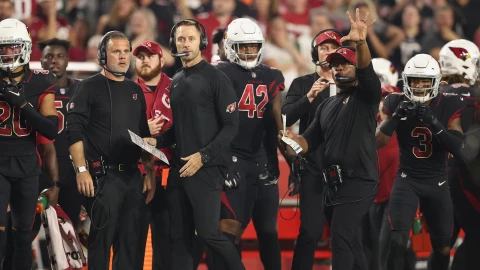 Kliff Kingsbury y staf de coacheo de los Cardinals