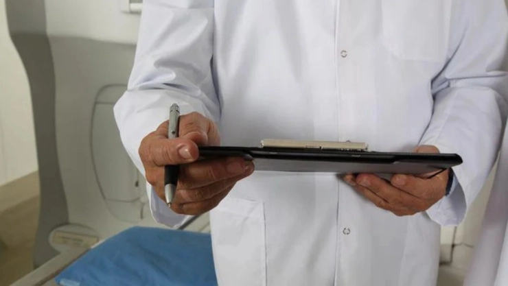 médicos especialistas convocatoria
