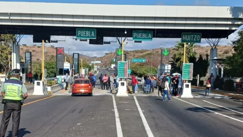 ¿Hay paso en la carretera Cuacnopalan-Oaxaca hoy?: Alerta por bloqueo de caseta de Huitzo