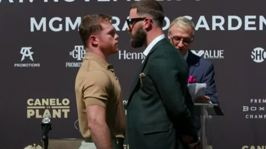 pelea en conferencia de prensa Canelo Álvarez vs Caleb Plant