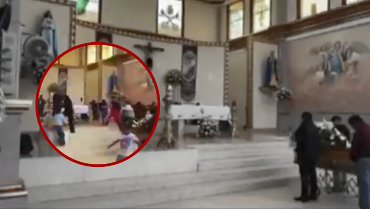 Queman vehículo afuera de templo en León, 22 de febrero.png