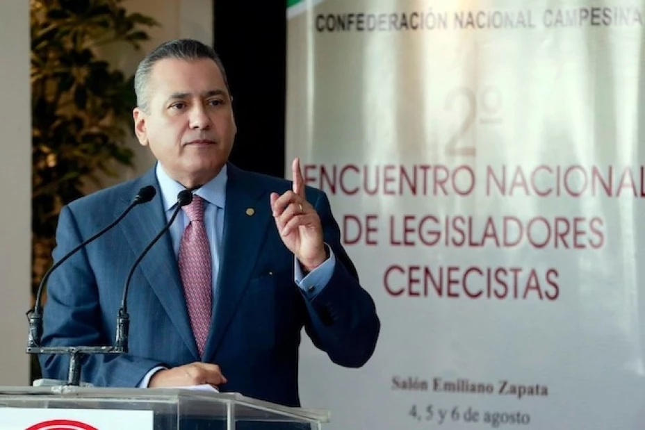 Manlio Fabio Beltrones, coordinador de los diputados del PRI