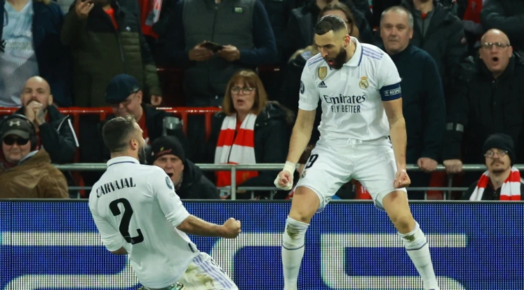 Benzema festeja el gol del Real Madrid
