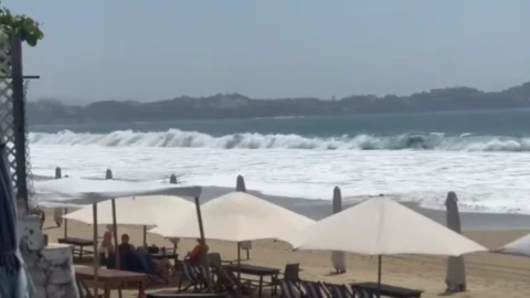 Alertan por oleaje y corrientes peligrosas por el mar de fondo en playas de Colima