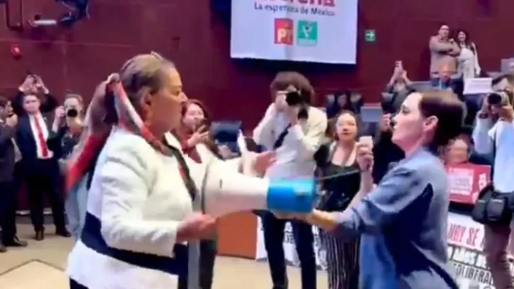VIDEO Senadoras Lilly Téllez y Lucía Trasviña protagonizan fuerte enfrentamiento en el Senado