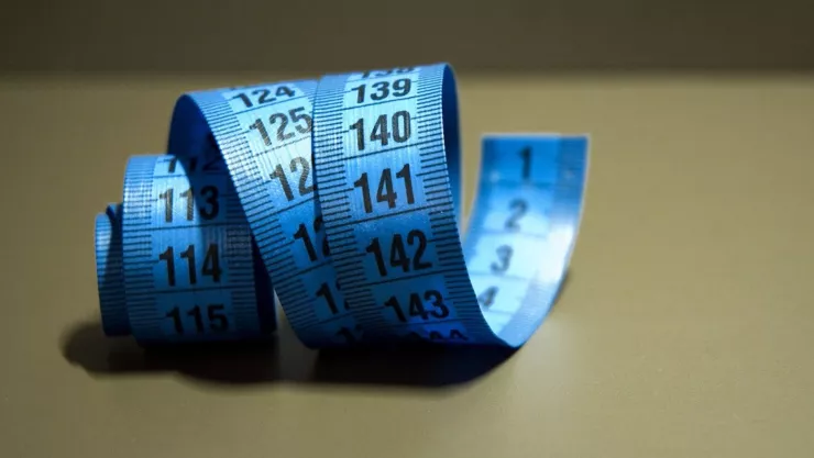 El ingrediente que debes agregar al agua para adelgazar de forma sencilla