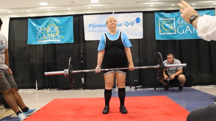 mujer_de_100_anos_levantadora_de_pesas_mundo