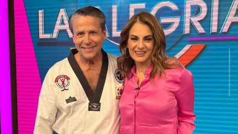 VIDEO: Alfredo Adame presume su título de cinta negra en taekwondo.