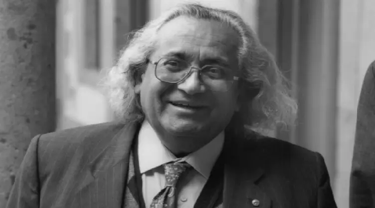 A los 91 años muere el astrónomo mexicano Arcadio Poveda