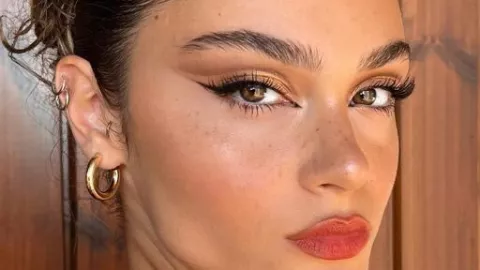 Los foxy eyes alargan los ojos grandes y dan una mirada felina