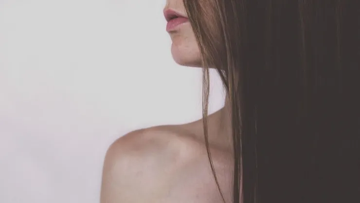/estilo-de-vida/como-cuidar-cabello-despues-50-mascarilla-sabila-coco