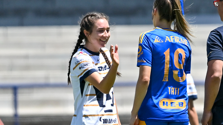 Silvana y Tatiana Flores.jpg