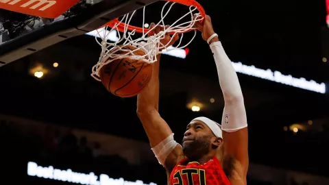 Vince Carter impone récord y deja la NBA