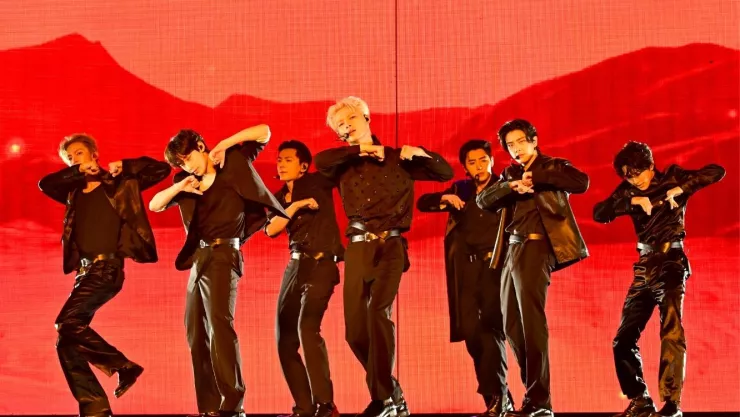 ENHYPEN lanza tráiler de WALK THE LINE SUMMER EDITION, documental de su tour en cines