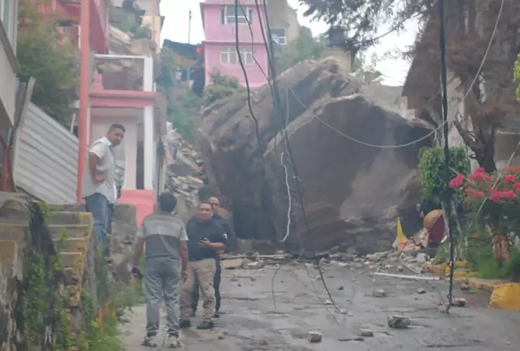 Chiquihuite derrumbe albergues.jpg