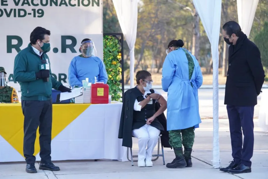 Un año Covid imss.jpeg