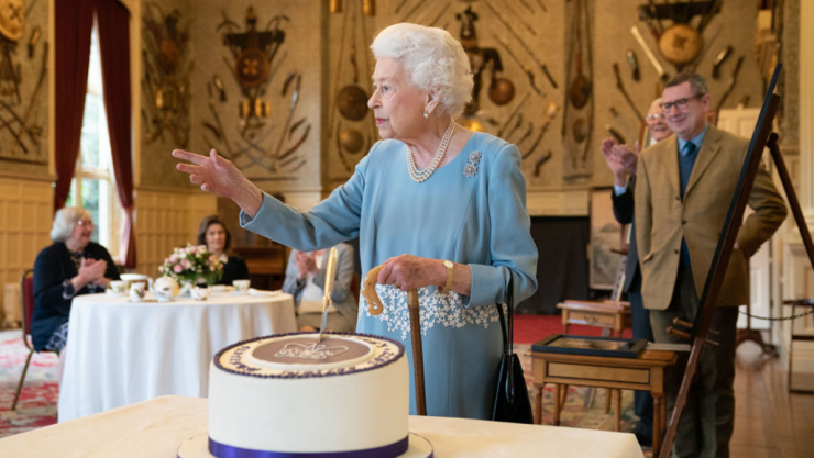 La reina Isabel II celebra sus 70 años en el trono británico