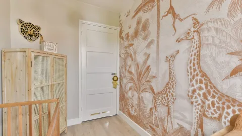 Pered con mural decorativo