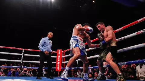 Jaime Munguía vs Sergyi Derenvyanchenko