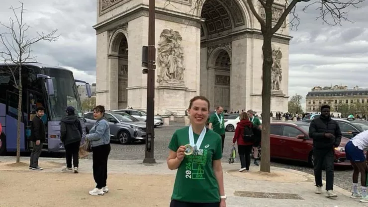 Influencer de 31 años muere atropellada en París