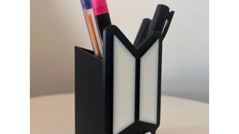 7 manualidades de BTS para decorar tu cuarto con materiales reciclados