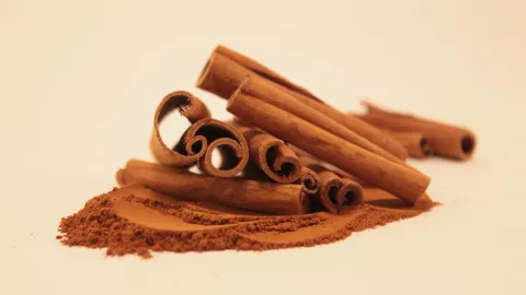 El ritual para atraer dinero solo usando canela