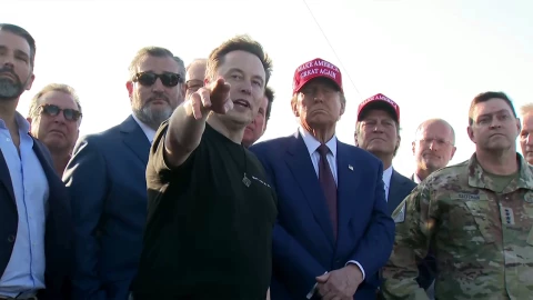 Elon Musk y Donald Trump en instalaciones de SpaceX
