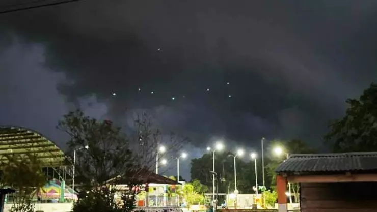 FOTOS_ ¿Ovnis en Chetumal Sorprenden extrañas luces en cielo capitalino