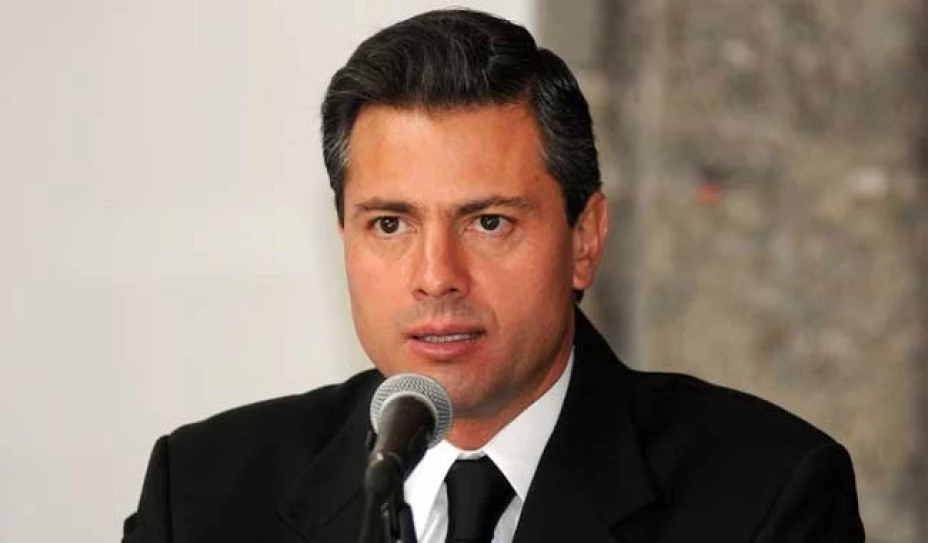 El presidente Enrique Peña Nieto inició su gira a Perú, hace una hora, con el fin de fortalecer las relaciones comerciales con dicho país.
