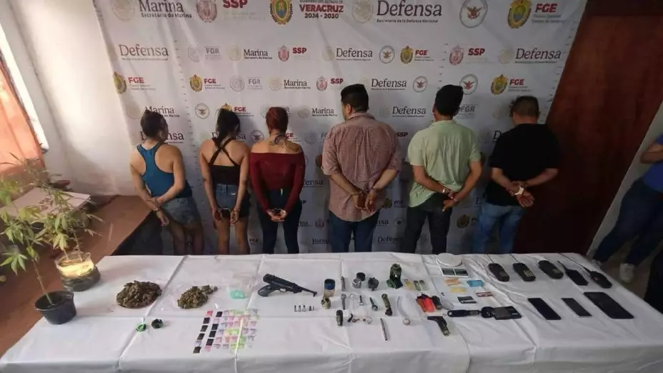 Detienen a 6 con drogas y armamento en Tuxpan